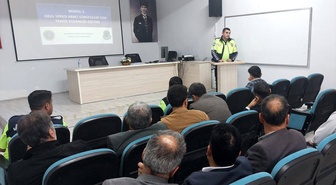 Gümüşhacıköy'de servis şoförlerine öğrenci güvenliği ve ilk yardım eğitimi verildi