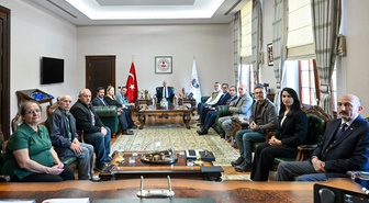 Kırklareli Valisi Turan, Kıbrıs gazisi ve dernek yöneticilerini makamında kabul etti