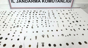 Kocaeli'de kaçakçılık operasyonu: 6,2 ton tütün ve 511 tarihi eser ele geçirildi
