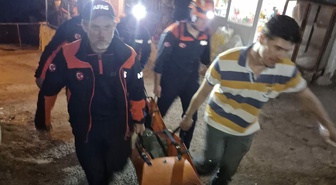 Muğla Milas'ta Kapıkırı'da fenalaşan 46 yaşındaki kişiyi AFAD tahliye etti