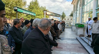 Almus Belediye Başkanı Özer'in kayınpederi Şinasi Oğuz son yolculuğuna uğurlandı
