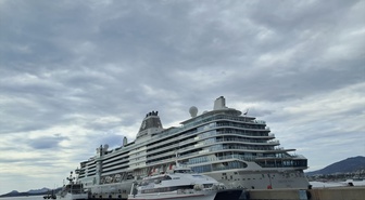 Bahama bayraklı Silver Nova, Pire'den Bodrum'a 351 yolcu taşıdı