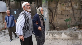 Burdur Gölhisar'da 72 yıllık evli Eroğuz çifti, zorluklara birlikte göğüs geriyor