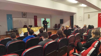 Düzce Üniversitesi'nde bağımlılığa karşı hukuki farkındalık semineri düzenlendi