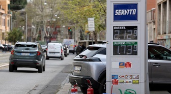 G7, dört ayda rezervlerinden 100 milyon varile kadar dizel ve petrol ürünü salacak