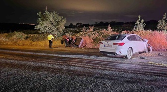 Gaziantep Yavuzeli'de gece otomobil ile traktör çarpıştı, 3 kişi yaralandı