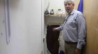 Filmleri aratmayan soygun girişimi! Duvarı delip kasaya ulaştılar ama altınlara dokunamadılar