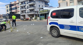 İzmir Ödemiş'te hafif ticari aracın çarptığı yaya ağır yaralandı