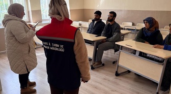 Kars Tarım ve Orman Müdürlüğü üreticilerle tarım ve hayvancılığı sahada ele alıyor