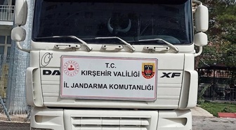 Kırşehir-Kayseri kara yolunda durdurulan tırın motor numarası başka araca ait çıktı