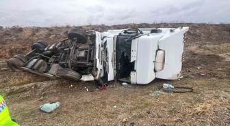 Konya Beyşehir'de yağışlı havada üç ayrı trafik kazasında 6 kişi yaralandı