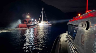 Muğla Ortaca açıklarında teknedeki 7'si çocuk 15 düzensiz göçmen yakalandı