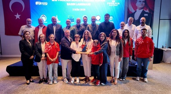 TYF Yelken Ligi Foça'da başladı, yaklaşık bin sporcu yarışacak
