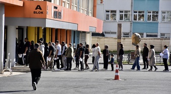 1 milyon 593 bin adayın başvurduğu 2026-KPSS ön lisans oturumu başladı