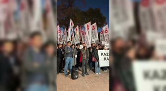 Devrim Partisi, Soma ve Zonguldak faciaları sonrası Madenci Anıtı önünde eylem yaptı