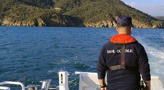 Fethiye Göcek'te Sahil Güvenlik operasyonunda 35 düzensiz göçmen yakalandı