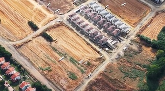 Güneye göç eden leylek sürüsü Tekirdağ semalarında dronla kaydedildi