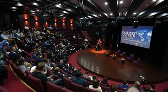 İstanbul'da 30 ülkenin katıldığı Doğu-Batı Forumu her yıl toplanacak