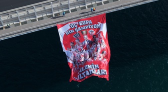 Kadın Milli Voleybol Takımları'nın 3 şampiyonluk bayrakları Boğaz'da dalgalanacak