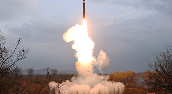Kuzey Kore, Kim Jong-un'un denetlediği füze tatbikatında hedefi tam isabetle vurdu