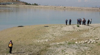 Malatya Battalgazi'de gölette bulunan erkek cesedi sudan çıkarıldı