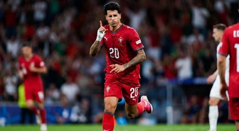 Ronaldo'suz Portekiz şaha kalktı