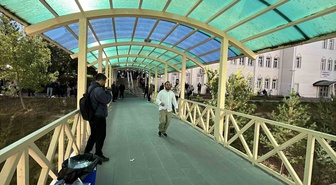 Sivas'ta KPSS'ye saniyelerle geç kalan aday kapıdan döndü! Trafiğe takıldığını söyledi