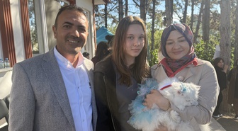 Tokat'ta 3'üncüsü düzenlenen kedi güzellik yarışmasında Pamuk ve Duman birinci oldu