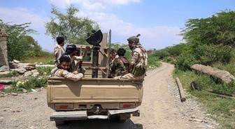 Yemen'de topyekün savaş! Hükümet Husilere karşı operasyon başlattı, Husiler Aramco tesislerini vurduğunu açıkladı