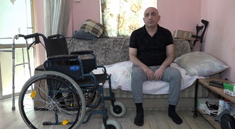 Koltukta uyuyakaldı, sabah bacakları tutmadı! Omurilik felci teşhisi konan Serkan Özdemir'in tek hayali sokağa çıkmak