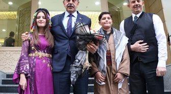 Bakan Tekin, Hakkari'de öğretmen sayısının 2002'den bu yana 3 kat arttığını açıkladı
