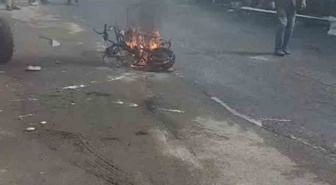Bingöl’de kaynak yapılırken tutuşan motosiklet yangında kullanılamaz hale geldi.