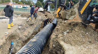 Düzce İl Özel İdaresi, Akçakoca'ya bağlı Esmahanım'da 3 adet 800'lük boru yerleştirdi