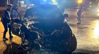 Ereğli’de SUV tipi araç duvara çarptı: 4 yaralı
