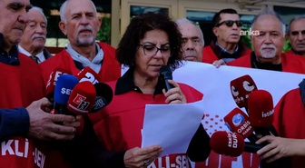 Eskişehir'de emekliler SGK önünde seyyanen zam talebiyle eylem yaptı