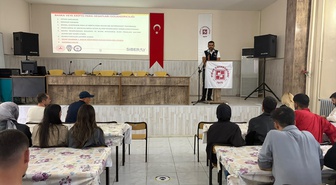 Keban MYO'da öğrencilere siber suç, bağımlılık ve kadına yönelik şiddet anlatıldı
