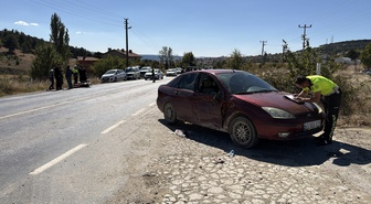 Kütahya'da otomobil ile motosiklet çarpıştı, 1 kişi öldü, 2 kişi yaralandı