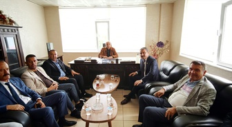 MHP Diyarbakır İl Başkanı Özcoşkun, Gıda Toptancılar Sitesi'nde esnafı dinledi