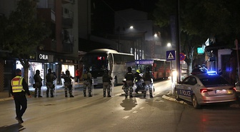 Priştine'de Lahey kararına karşı eylemde polis göz yaşartıcı gaz kullandı