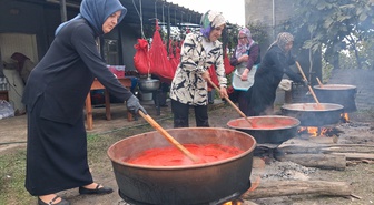 Sakarya Karapürçek'teki kadın kooperatifi yöresel ürünleri yurt dışına gönderiyor