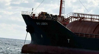 Karadeniz'de saldırıya uğrayan LPG tankeri İstanbul açıklarında ortaya çıktı! Hasarlı haliyle demirledi