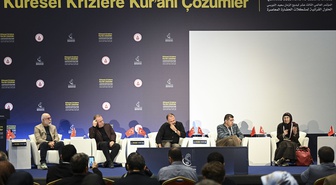 Sempozyumda Erkilet, Bediüzzaman'ın Gandhi'den önce ekonomik boykot yaptığını söyledi