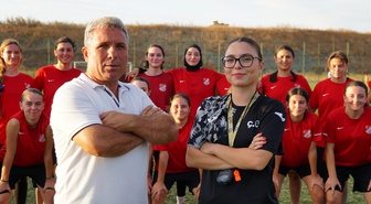 Tekirdağ'da kadın futbol takımında baba ile kızı birlikte antrenörlük yapıyor
