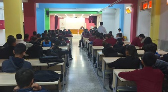 Van Tuşba'da liseli gençlere Peygamberimizin güzel ahlakı anlatıldı
