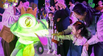 10. Altın Manolya Shanghai Uluslararası Kukla Sanatı Haftası Shanghai'da başladı