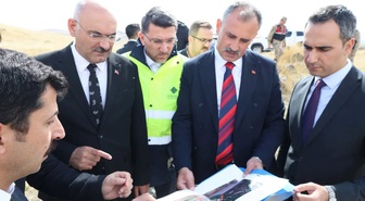 Ağrı Valisi Bozkurt, Düzenli Depolama Tesisi yer seçimi çalışmalarına katıldı