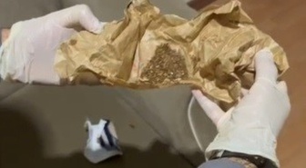 Aksaray'da narkotik operasyonunda 8 şüpheli tutuklandı, ruhsatsız tüfek ele geçirildi