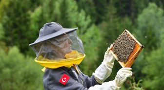 Artvin'de apiturizm projesi kapsamında Şavşat Maden köyünde saha incelemesi yapıldı