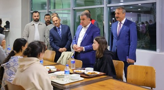 Bayburt Valisi Eldivan, KYK yurtlarında inceleme yaptı ve öğrencileri dinledi