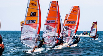 Foça'daki TYF Yelken Ligi'nde 110 sporcu yarıştı, Elif Bayram Dakar'a gidecek
